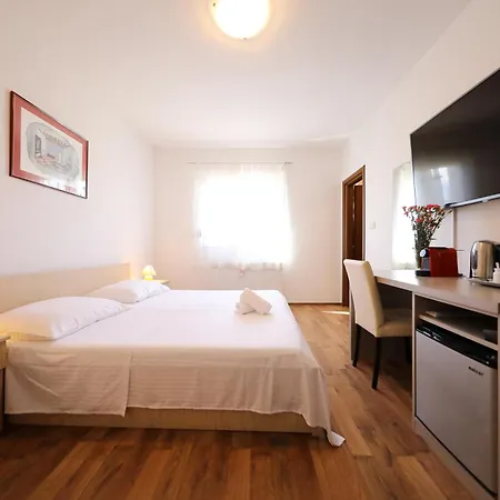 Pensionat Magnolia Privlaka (Zadar)