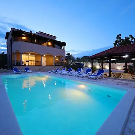 Magnolia Guest house 2*